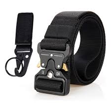 Cinturón táctico con hebilla de metal disponible en Yaxa Mexico